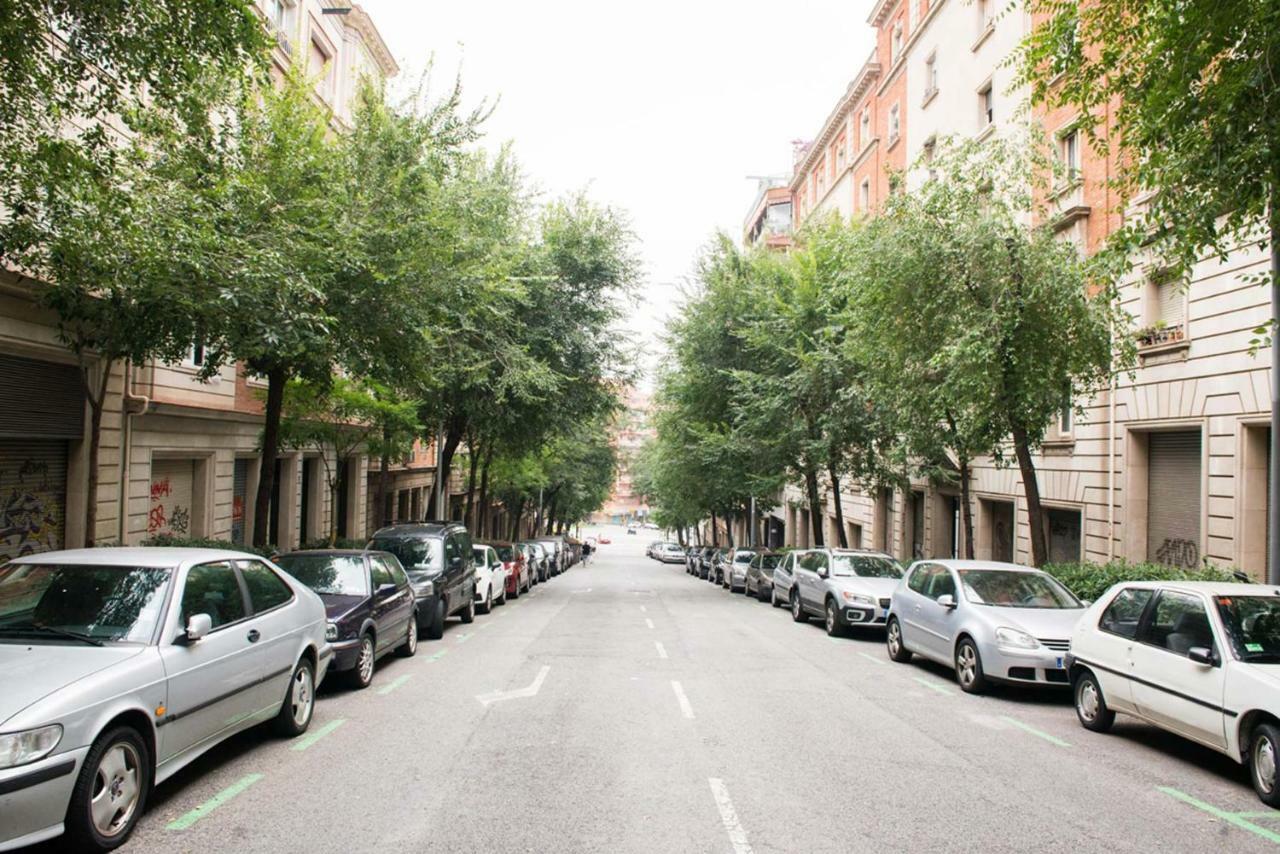 Lovely Apartment At Park Gueell Barcelona Exteriör bild