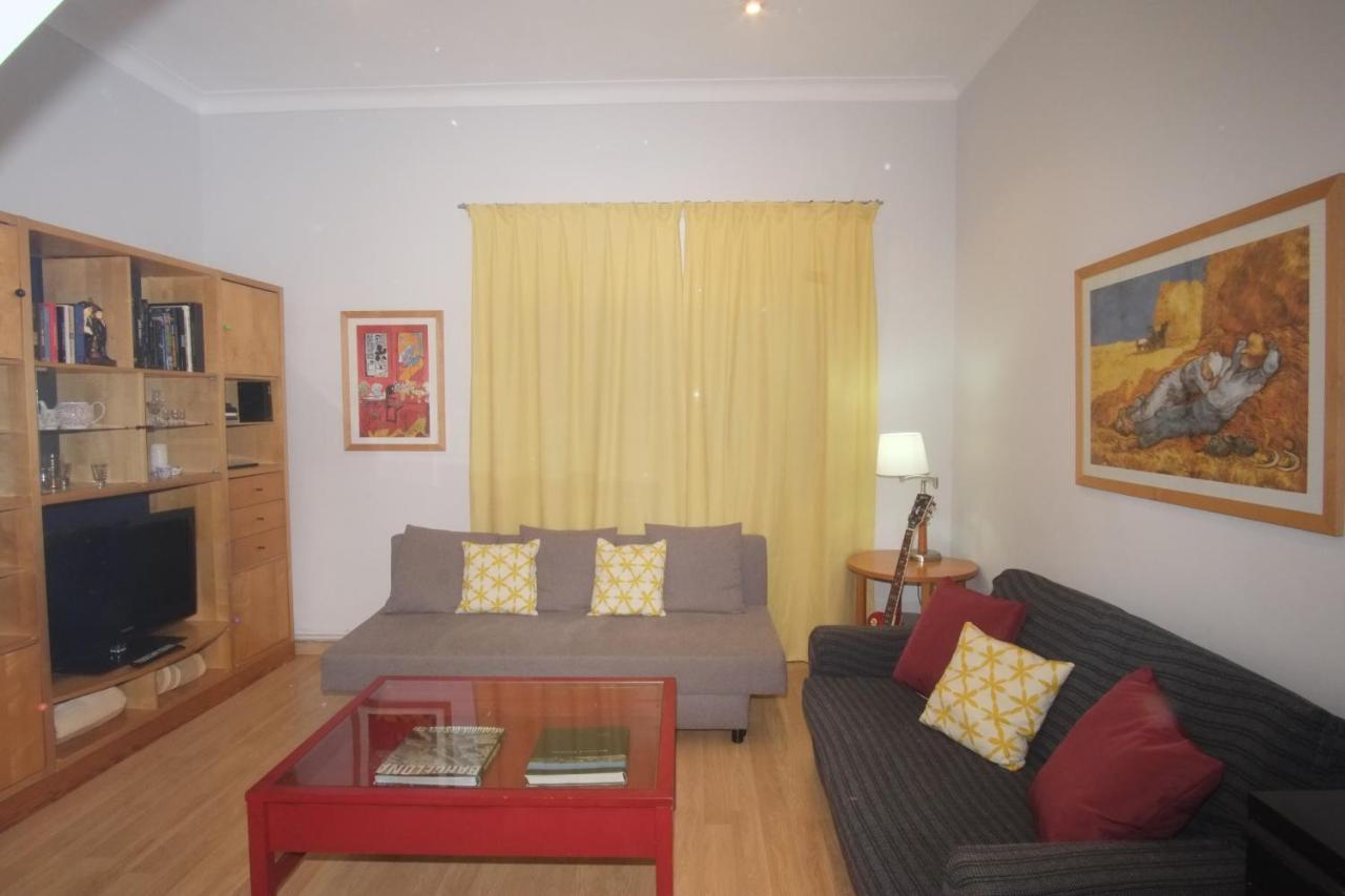 Lovely Apartment At Park Gueell Barcelona Exteriör bild