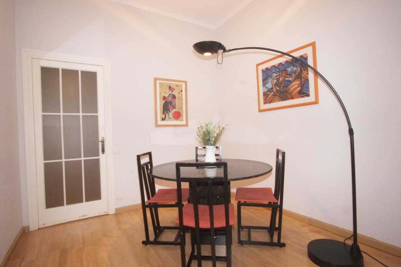 Lovely Apartment At Park Gueell Barcelona Exteriör bild