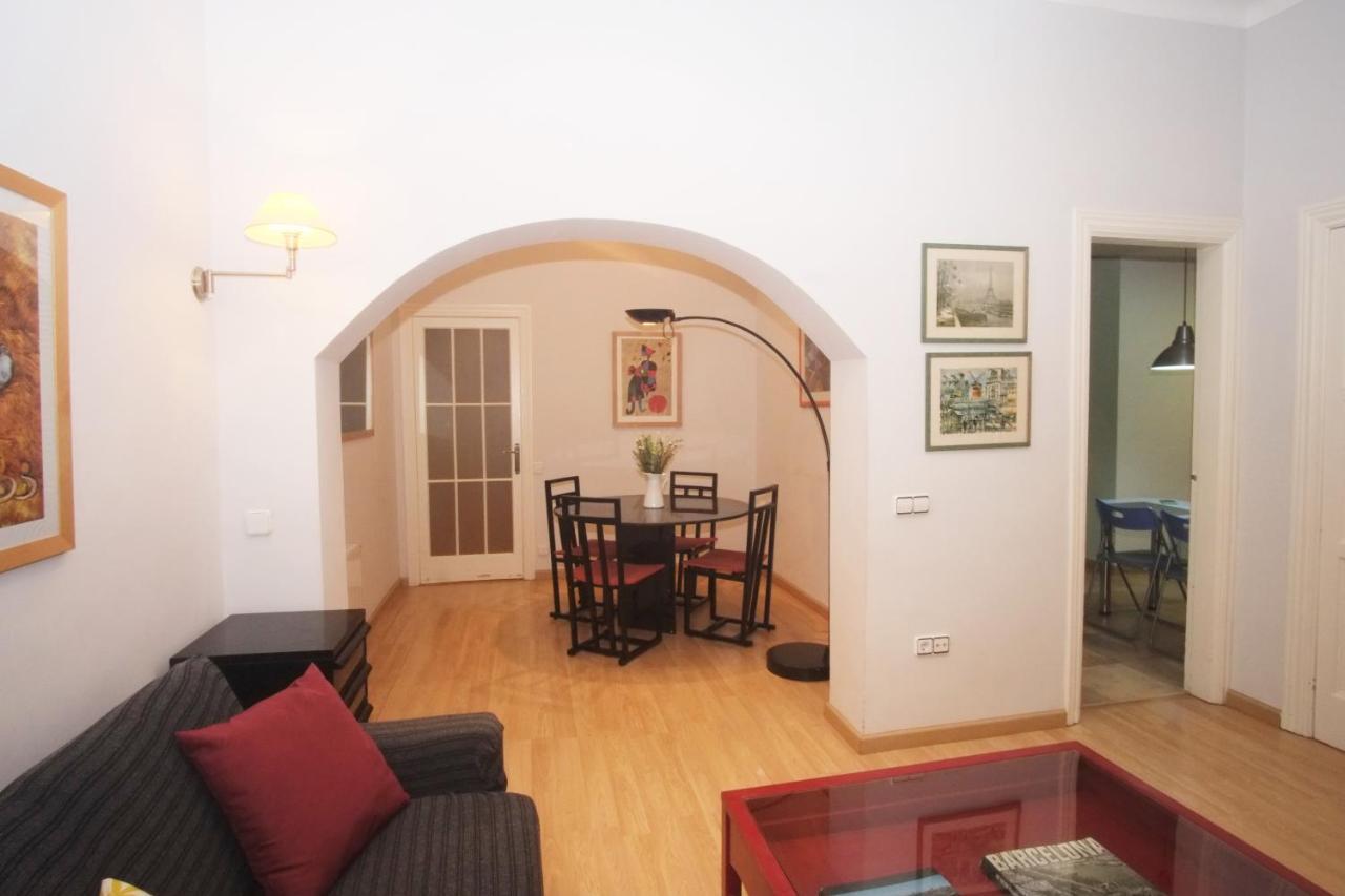 Lovely Apartment At Park Gueell Barcelona Exteriör bild