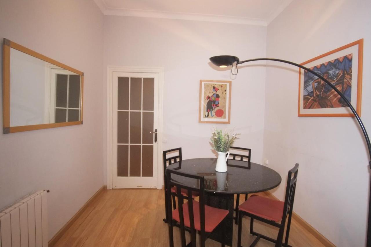 Lovely Apartment At Park Gueell Barcelona Exteriör bild