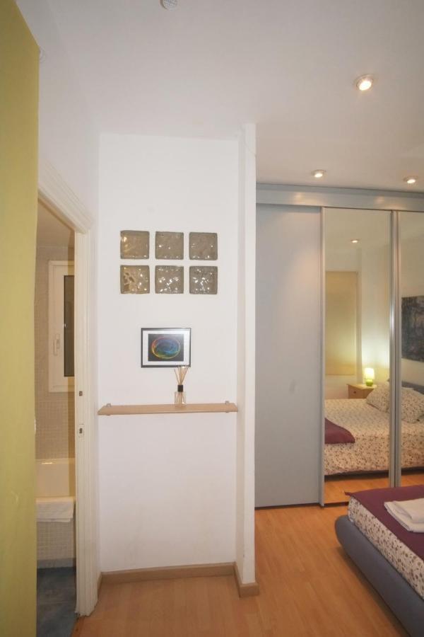 Lovely Apartment At Park Gueell Barcelona Exteriör bild